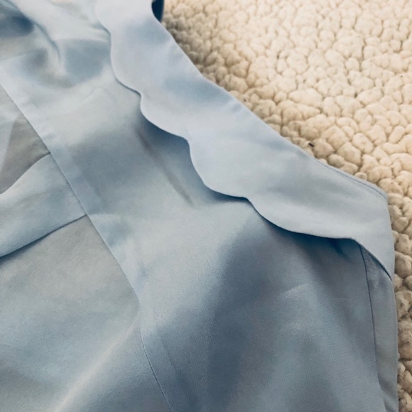 Banana Republic Scalloped Silk Sheer Button Up - Picture 4 of 4